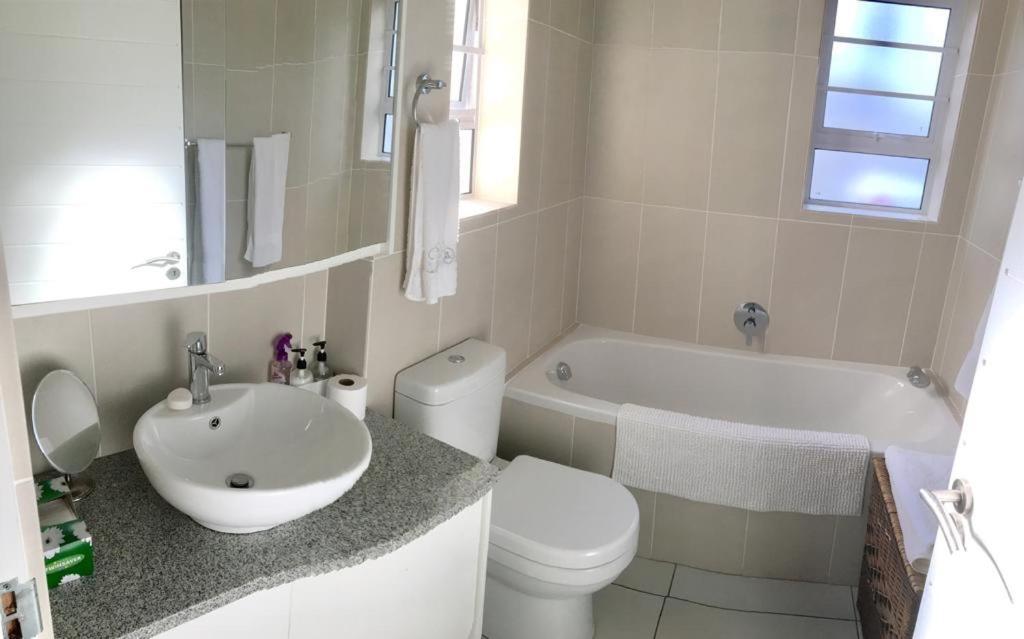 Vermont Hermanus - Views, Sunny, Right On The Sea المظهر الخارجي الصورة